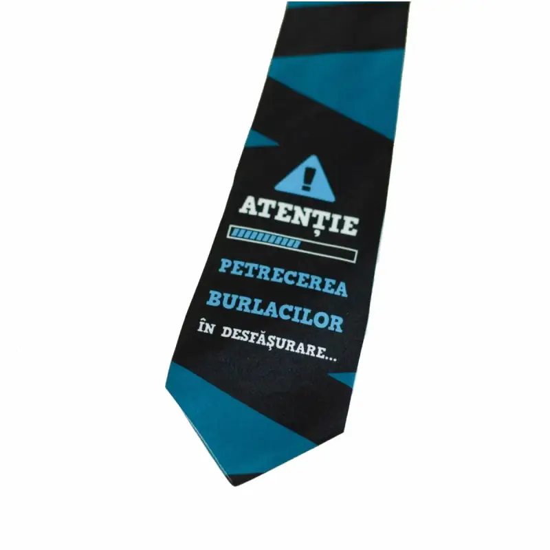 Atentie petrecerea burlacilor, cravata cu mesaj